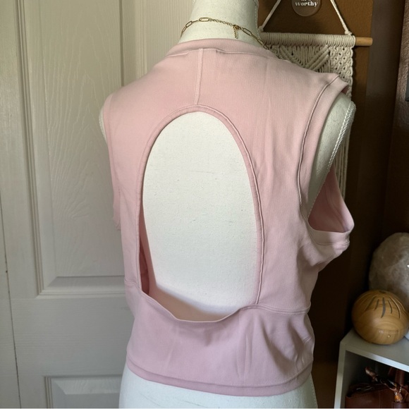 SOLD ON INSTA - Picture 4 of 9